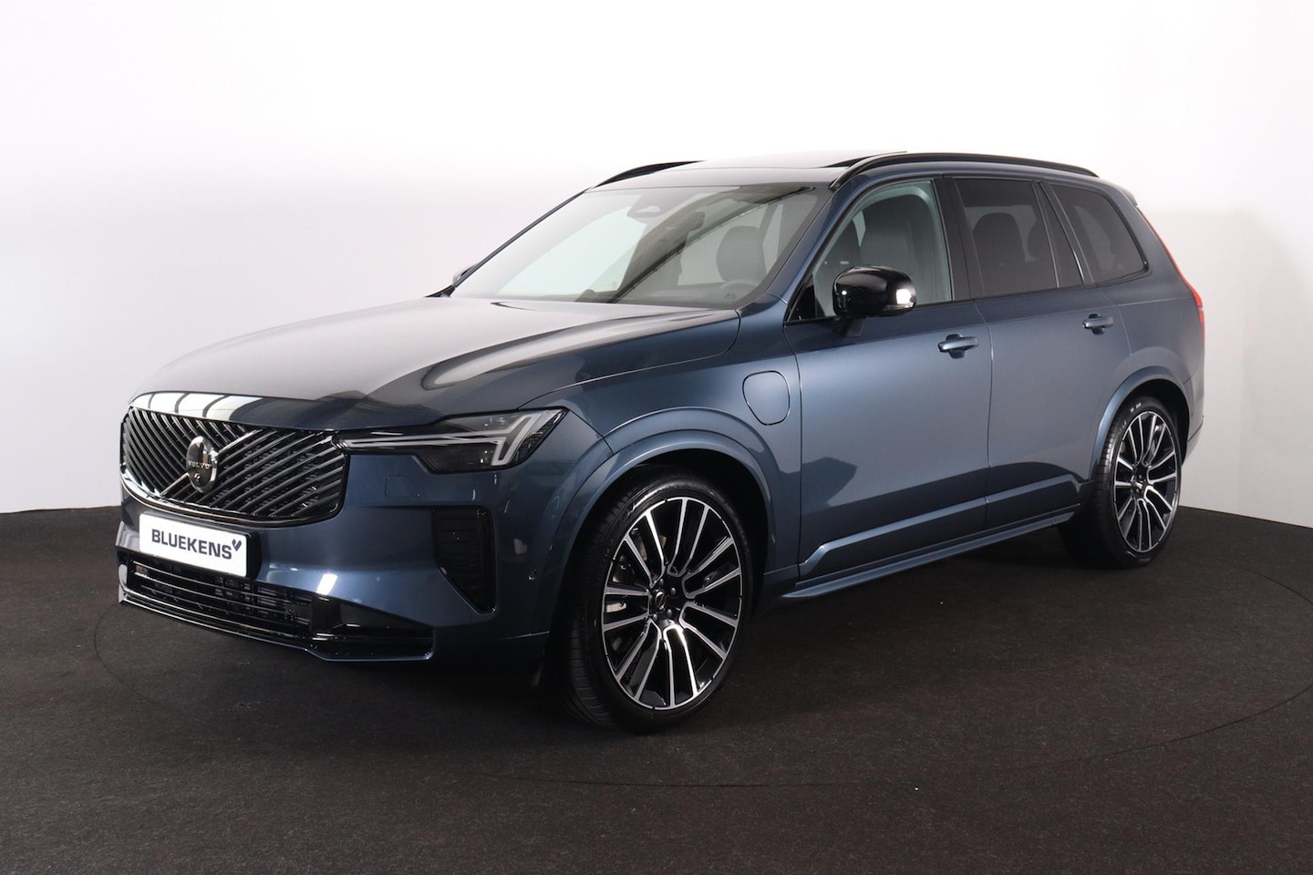 Volvo XC90 - T8 Recharge AWD Ultra Dark Exec. Ed. - Luchtvering - Panorama/schuifdak - IntelliSafe Assi - AutoWereld.nl