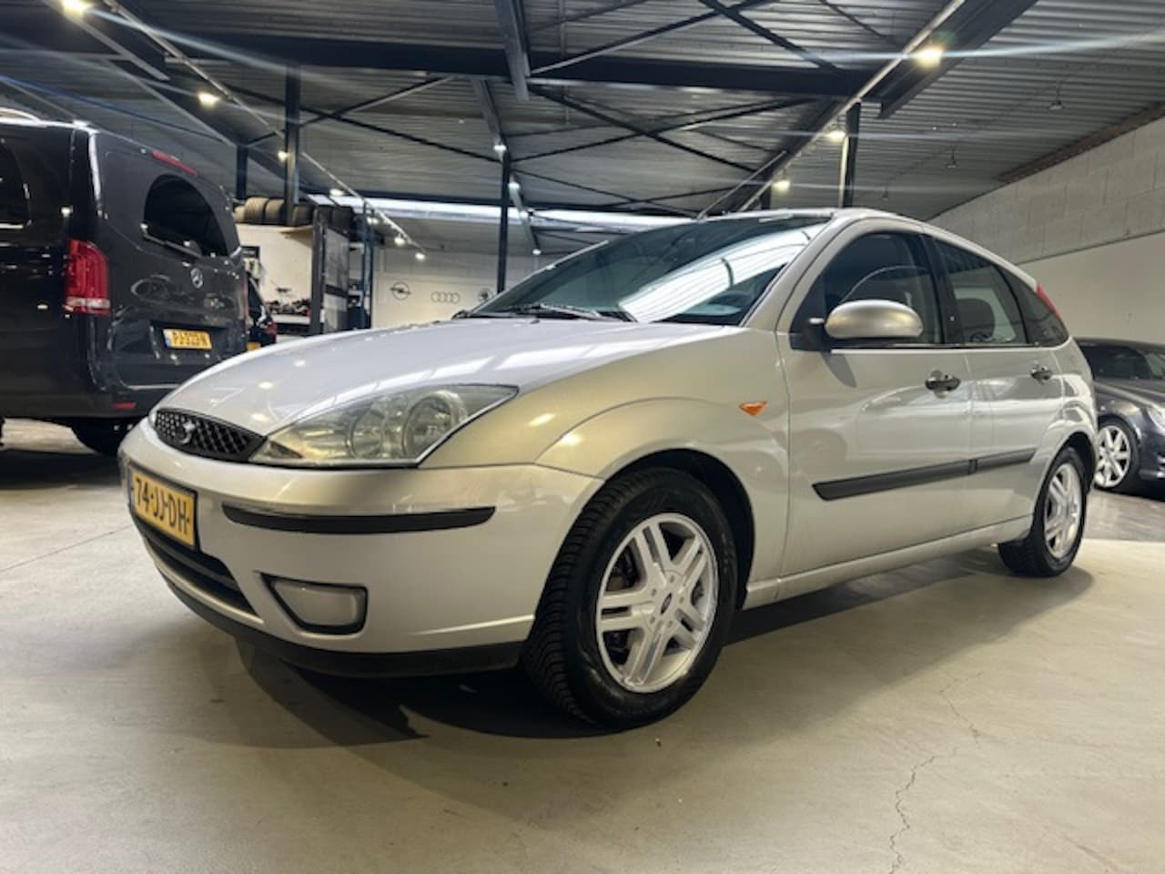 Ford Focus - 1.6-16V Trend/Airco/trekhaak/Apk nieuw bij aflevering - AutoWereld.nl