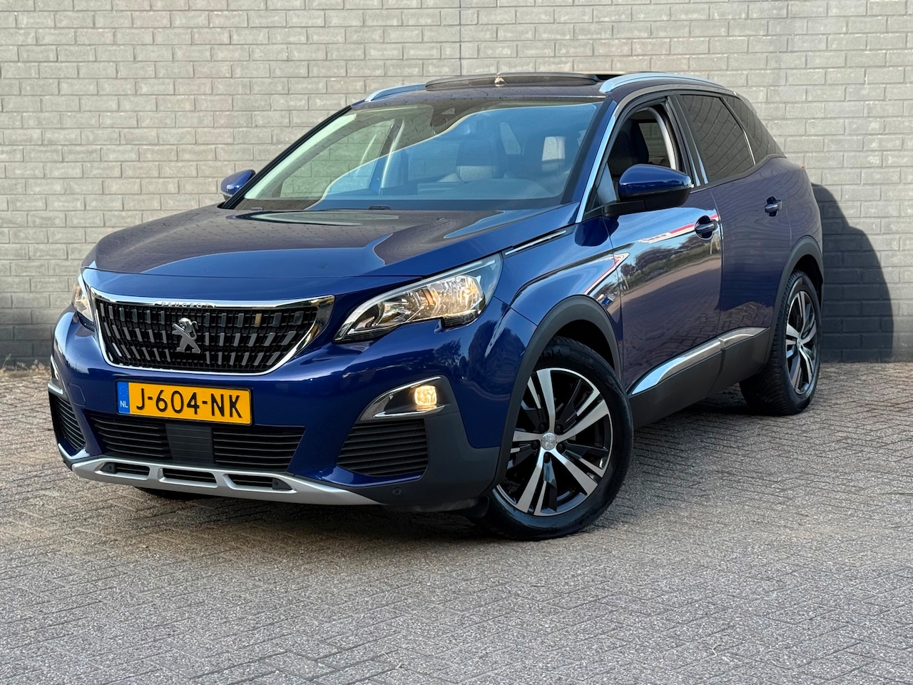 Peugeot 3008 - 1.2 PureTech GT Line Bj 2017 Panoramadak half leer Camera - AutoWereld.nl