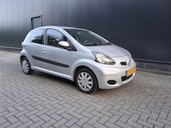 Toyota Aygo - 1.0-12V Access / 128207 k.m