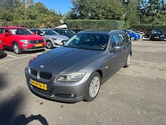 BMW 3-serie Touring - 318i Luxury Line , automaat , leer , navigatie , pdc