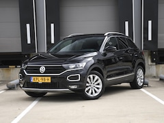 Volkswagen T-Roc - Sport 1.5 TSI 150pk Automaat ADAPT. CC | 17''LM | DODE HOEK | PDC | APPLE-CARPLAY | STOELV
