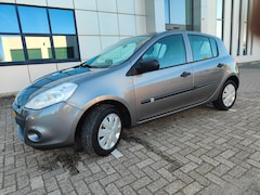 Renault Clio - 1.2 TCe Special Line 16422 km Uniek1e eigenaresse