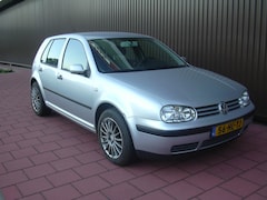 Volkswagen Golf - 1.6-16V Trendline