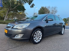 Opel Astra Sports Tourer - 1.4 Cosmo / airco / cruise.control / pdc / elek.pakket / lmv / nap