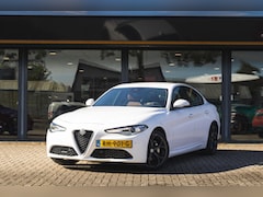Alfa Romeo Giulia - 2.2 Eco Business Super Cruise | Camera | Schakelflippers