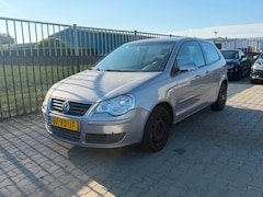 Volkswagen Polo - 1.4 ijskoude Airco | Trekhaak