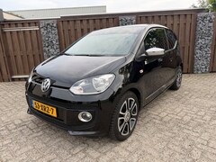 Volkswagen Up! - 1.0 high up BlueMotion PANORAMA DAK - STOELVERWARMING