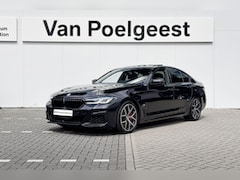 BMW 5-serie - Sedan 520i M Sport | Business Edition Plus | CoPilot Pack | Trekhaak | Panoramadak |