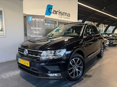 Volkswagen Tiguan - 1.4 TSI Connected Series Pano|Navi|Trekhaak