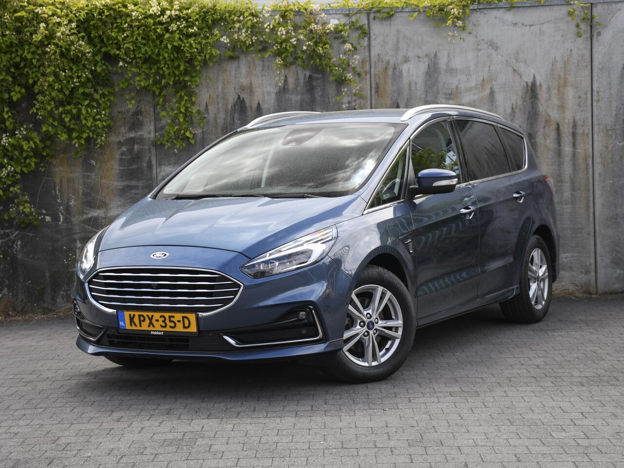 Ford S-Max - Titanium 2.5 FHEV-Hybrid 190pk Automaat 7-Pers. | ADAPT. CC | CAMERA | 17''LM | TREKHAAK | - AutoWereld.nl