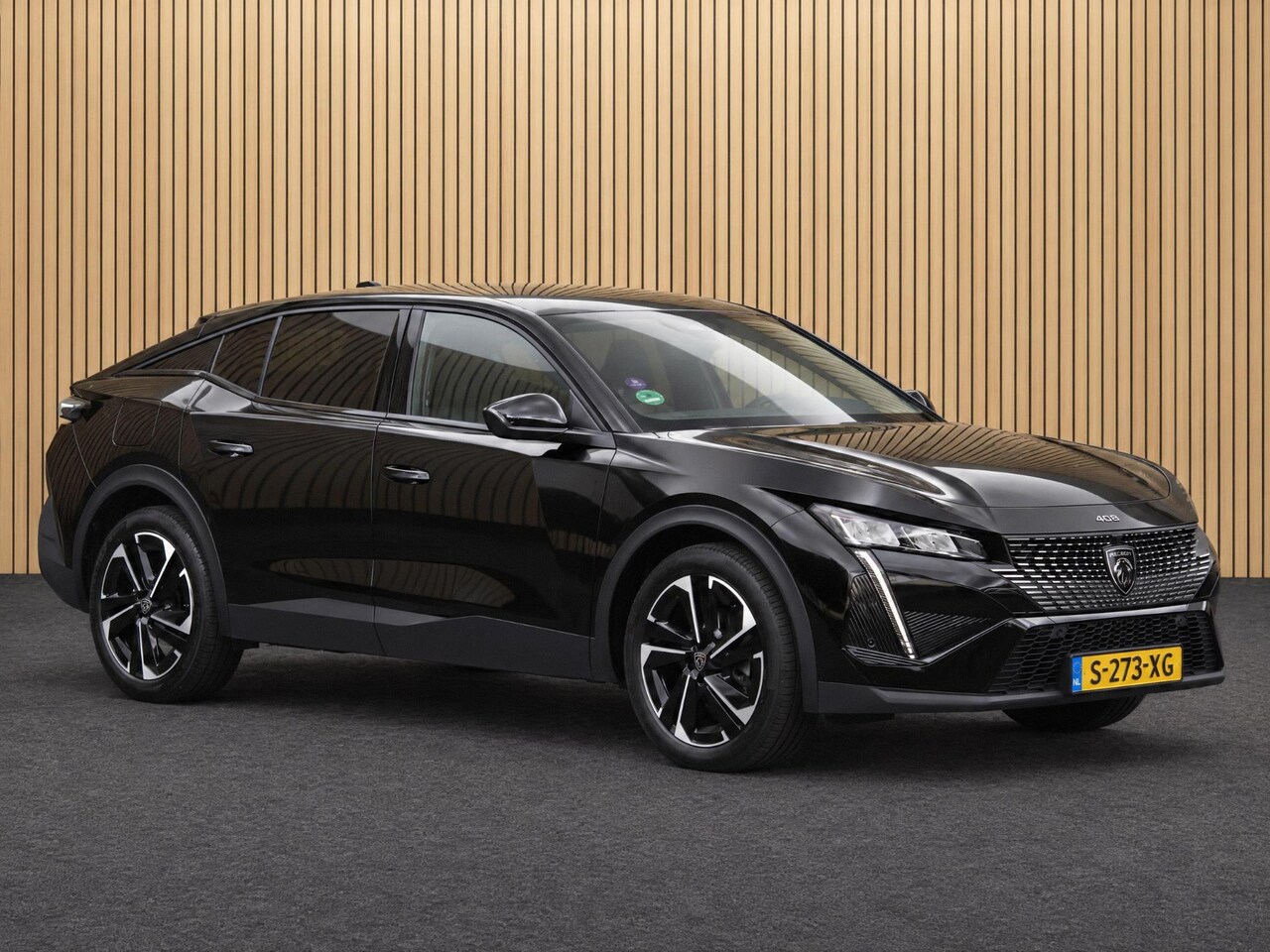 Peugeot 408 - 1.2T Allure Pack 130 EAT8 Automaat | Camera/Navi/Stoel&Stuurverwarming - AutoWereld.nl