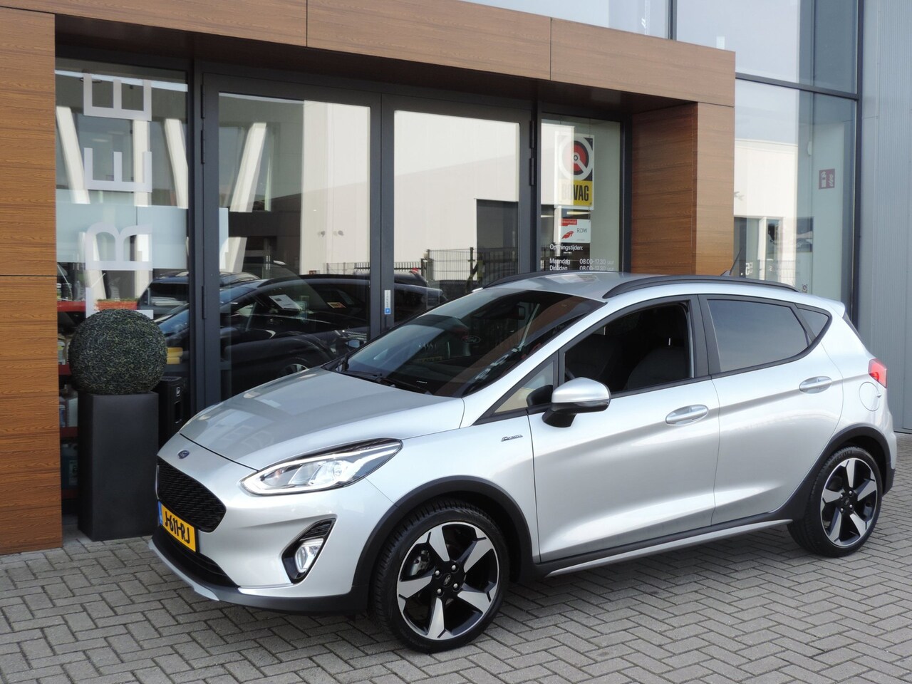 Ford Fiesta - 1.0-T Active X 21.000km | Distributieketting | 1e Eig | ECC | B&O | Priv.glas | Winterpack - AutoWereld.nl