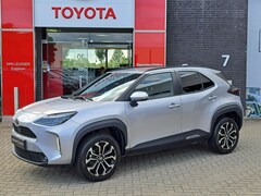 Toyota Yaris Cross - 1.5 Hybrid 115 First Edition APPLE/ANDROID STOEL/STUURVERWARMING NAVI AD-CRUISE PRIVACY-GL