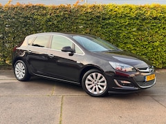 Opel Astra - 1.4 Turbo Cosmo