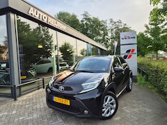 Toyota Aygo X - 1.0 VVT-i MT first