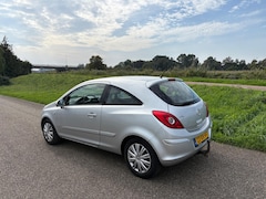 Opel Corsa - 1.4-16V Cosmo