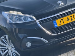 Peugeot 208 - 1.2 PureTech Allure 110pk Automaat - Noir Perla Nera - Carplay/Cruise/Clima