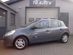 Renault Clio - 1.2-16V Special Line 5-DRS