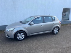 Kia Cee'd - 1.4 CVVT X-tra, '10, Airco, Trekhaak, apk 10-'27