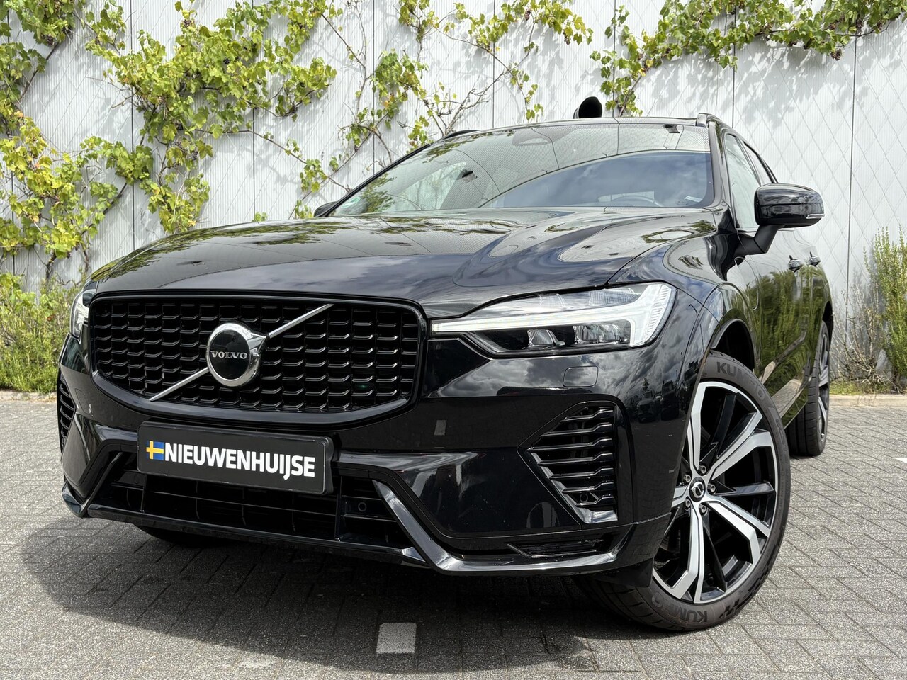 Volvo XC60 - 2.0 T6 Plug-in Hybrid AWD R-Design | PHEV Long Range | Panoramadak | Harman Kardon Audio | - AutoWereld.nl