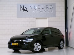 Volkswagen Golf - 1.5 TSI Style Apple-Carplay Stoelverwarming Parkeersensoren Android-Auto Bluetooth Navigat