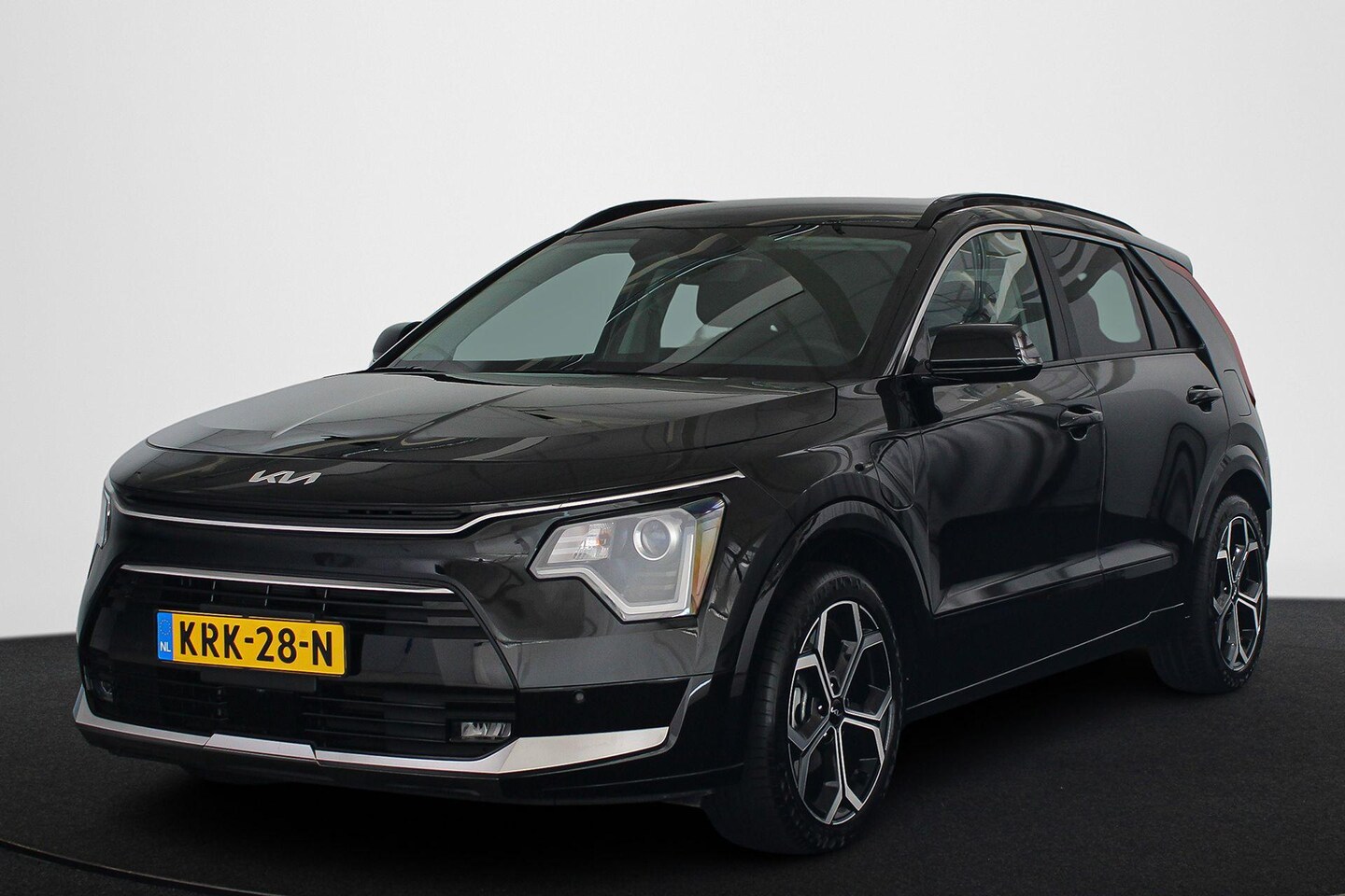 Kia Niro - 1.6 GDi PHEV DynamicLine Keyless Achteruitrijcamera Apple CarPlay 18" - AutoWereld.nl