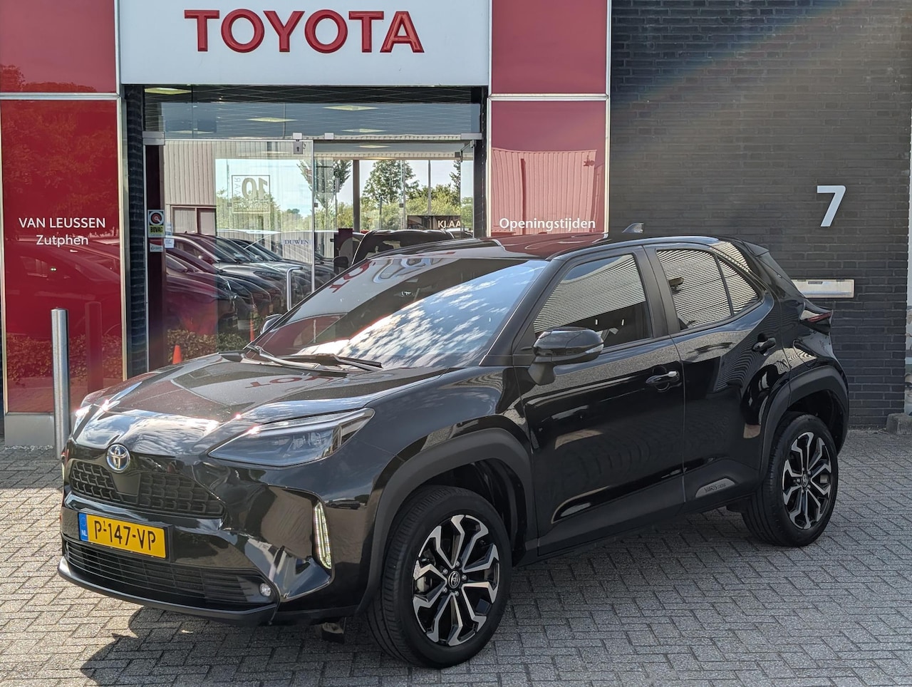 Toyota Yaris Cross - 1.5 Hybrid First Edition CLIMA ADAPTIVE CRUISE APPLE ANDROID CAMERA - AutoWereld.nl