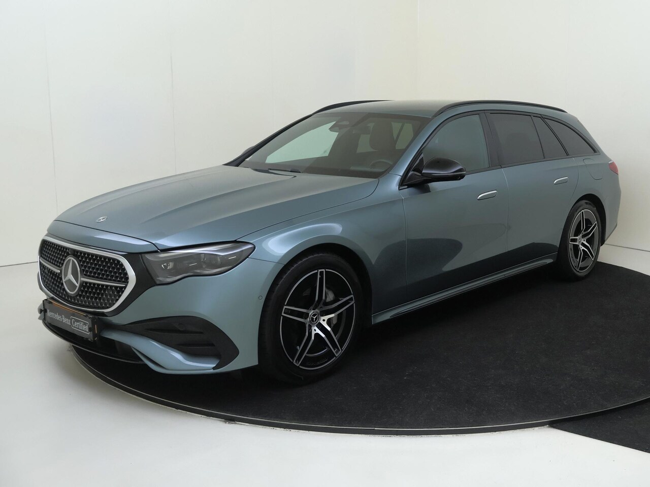 Mercedes-Benz E-klasse Estate - 300 de AMG Line / Night/ 19 inch/ Nappa leder - AutoWereld.nl