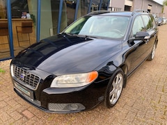 Volvo V70 - 2.5FT Momentum Automaat H.LEER / XENON / Youngtimer