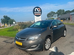 Opel Astra - 1.7 CDTi S/S Cosmo | 2013 | Diesel | Handgeschakeld | EXPORT/HANDEL