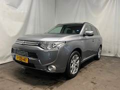 Mitsubishi Outlander - 2.0 PHEV Instyle - Rechter zijschade - Schade