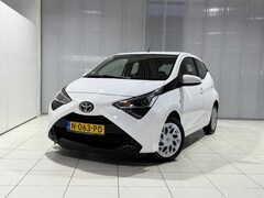 Toyota Aygo - 1.0 VVT-i x-play limited Navigatie systeem , All season banden m Apple carplay/anroid auto
