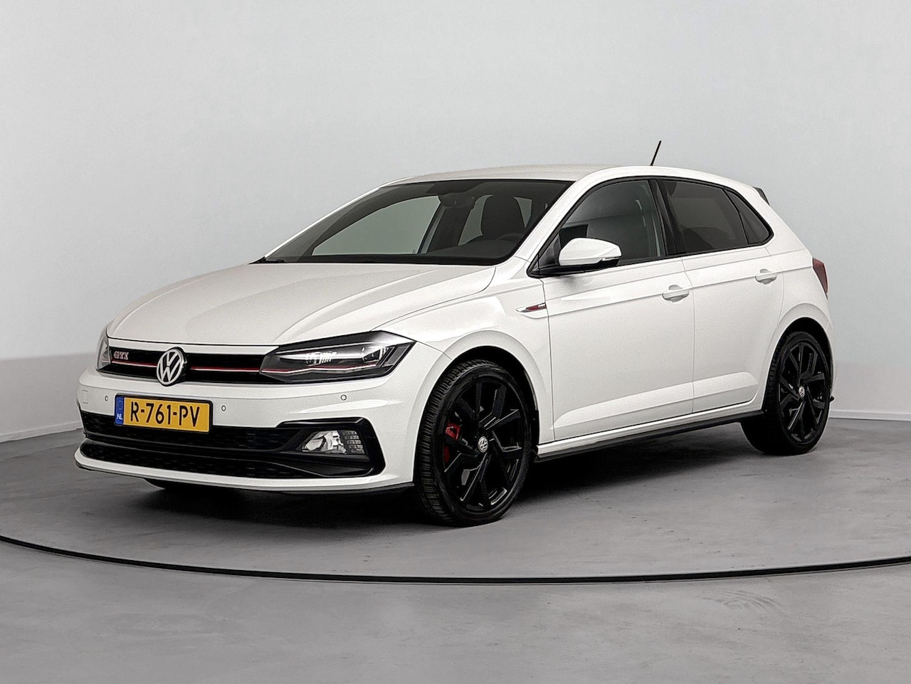 Volkswagen Polo - 2.0 TSI GTI Volledig dealer onderhouden | Automaat | Getint glas | Apple Carplay | Android - AutoWereld.nl