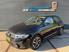 Volkswagen Polo - 1.0 TSI Life Business DIGITAL DASH/ CARPLAY /PDC