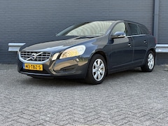 Volvo V60 - 2.0 D3 Kinetic | Climate | Cruise | Navi | PDC | APK 05-2027 |