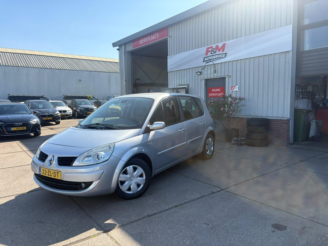 Renault Scénic - 1.6-16V Business Line Clima, cruise, navi, pdc, trekhaak - AutoWereld.nl