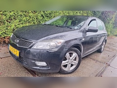 Kia Cee'd - 1.6 CRDi X-ecutive