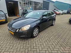 Volvo V60 - 1.6 T3 Kinetic BJ.2012 KOPPELING BEGINT TE SLIPPEN