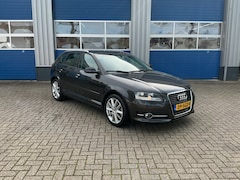 Audi A3 Sportback - 1.4 TFSI Attraction Pro Line Business nieuwe ketting