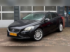 Volvo V40 - 1.6 T2 R-Design | 120 PK | 61.145 km | Climate Control | Navigatie | Parkeersensoren | Sto