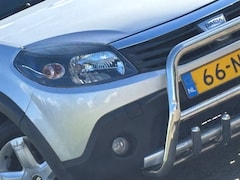 Dacia Sandero Stepway - 1.6 Platinagrijs - Panoramadak/Airco - Hoge Instap - Stoer & Ruim