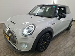 MINI Electric - Cooper 33 kWh 184pk | SOH 94% | Carplay | Camera | Stoelverwarming | Navigatie | Keyless|