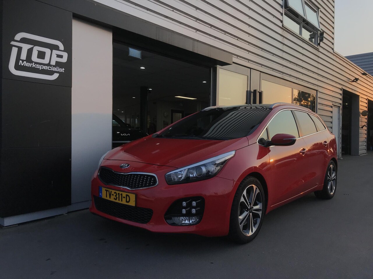 Kia Cee'd Sportswagon - 1.0 T-GDi GT-Line Panoramadak - AutoWereld.nl