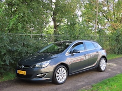 Opel Astra - 1.4 Turbo Sport 140PK