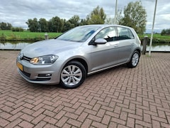Volkswagen Golf - 1.2 TSI Comfortline Clima Cruise PDC v+a