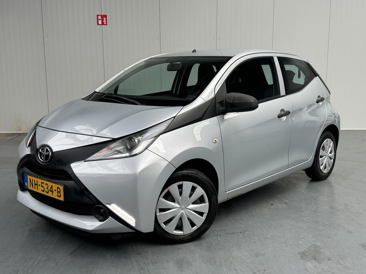 Toyota Aygo - 1.0 VVT-i x-now 1.0 VVT-i x-now - AutoWereld.nl
