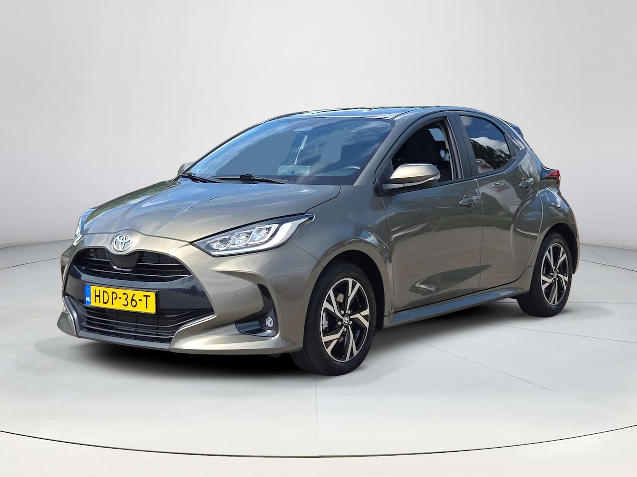 Toyota Yaris - 1.5 Hybrid 115 First Edition | NL Auto | BTW Auto | Apple CarPlay | Rijklaar incl. garanti - AutoWereld.nl