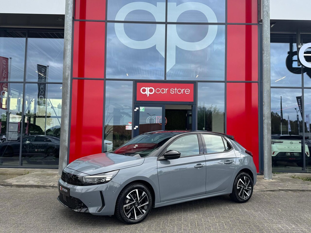 Opel Corsa - 1.2 GS Line | LED | Camera | Parksens | Stoelverwarming | Carplay | Leder | Two Tone | BTW - AutoWereld.nl