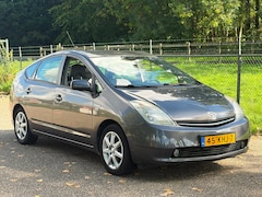 Toyota Prius - 1.5 VVT-i Business Edition /Navi/Airco/
